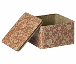 Maileg Blossom Metal Box 2pk -Children Toy Store 19 3606 00 03 2 900x750 resize fill