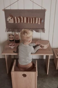 OYOY Leo Larva Wallhanger Dark Powder -Children Toy Store 20211008161358