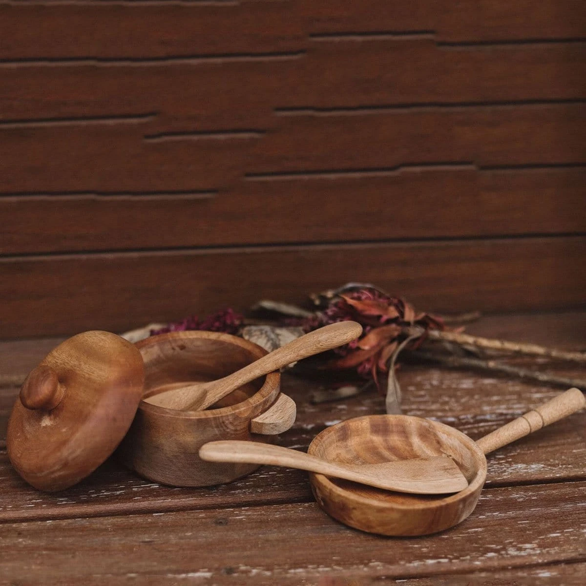 QToys Mahogany Pot And Pan Set 3 QToys Mahogany Pot And Pan Set