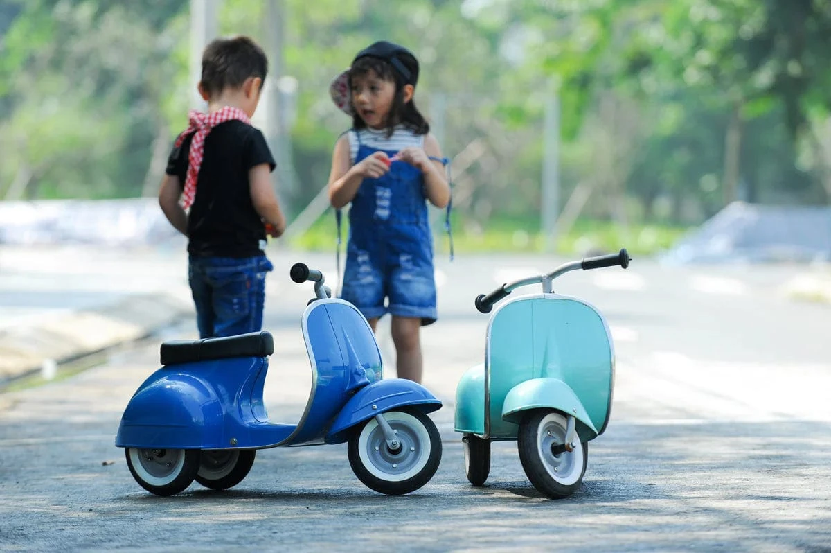 Ambosstoys Primo Classic Mint Ride-On (Leather Seat) 11 Ambosstoys Primo Classic Mint Ride-On (Leather Seat) - Image 9