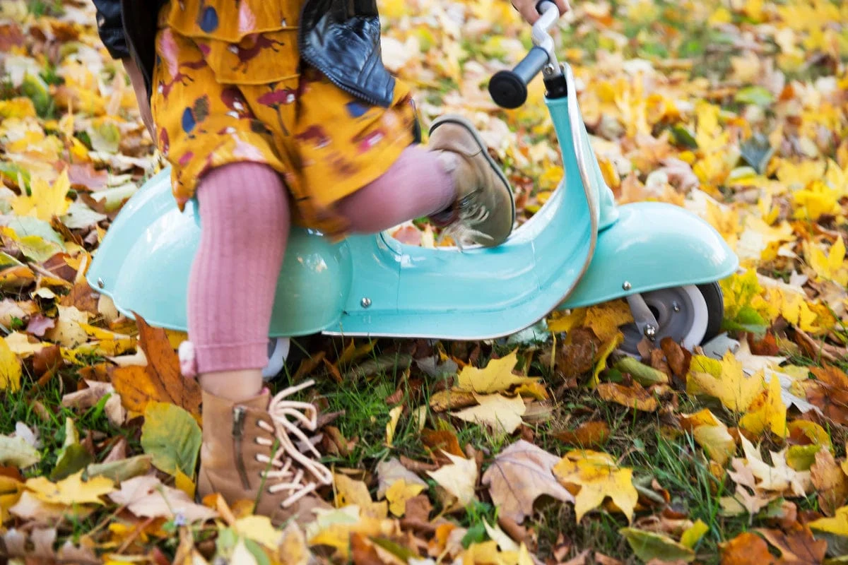 Ambosstoys Primo Classic Mint Ride-On (Leather Seat) 13 Ambosstoys Primo Classic Mint Ride-On (Leather Seat) - Image 11