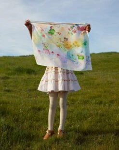 Sarah's Silks Mini Playsilks Illustrated -Children Toy Store FlowerFairyPlaysilk 800x b9fbd21e ee70 4de8 a61a 851f2cbb41f5