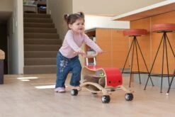 Wishbone Flip - Red -Children Toy Store GrantMaidenFlipshoot21Aug11116