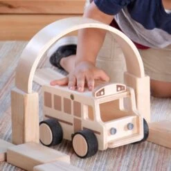 Guidecraft Wooden School Bus -Children Toy Store GuidecraftWoodenSchoolBus 3