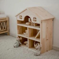 QToys Classic Wooden Dollhouse -Children Toy Store ImaginativePlay10