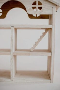 QToys Classic Wooden Dollhouse -Children Toy Store ImaginativePlay6