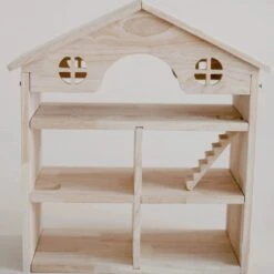 QToys Classic Wooden Dollhouse -Children Toy Store ImaginativePlay7