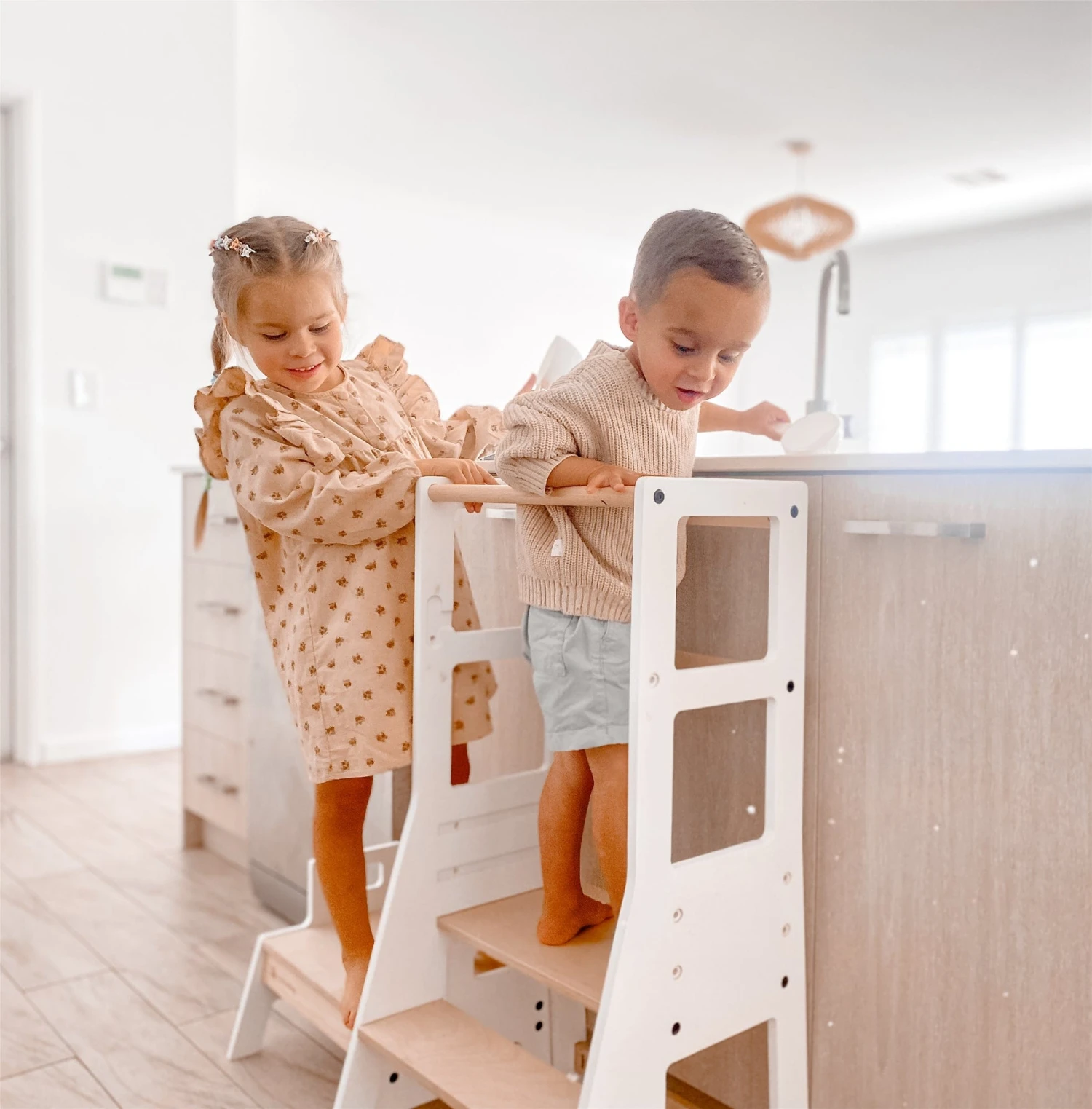 My Duckling Adjustable Learning Tower With Stool – White + Natural 11 My Duckling Adjustable Learning Tower With Stool – White + Natural - Image 9