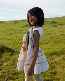 Sarah's Silks Mini Playsilks Illustrated -Children Toy Store MiniFairyPlaysilk5 800x 5dcff1c1 54eb 4b7e 86b6 421fb46b6514