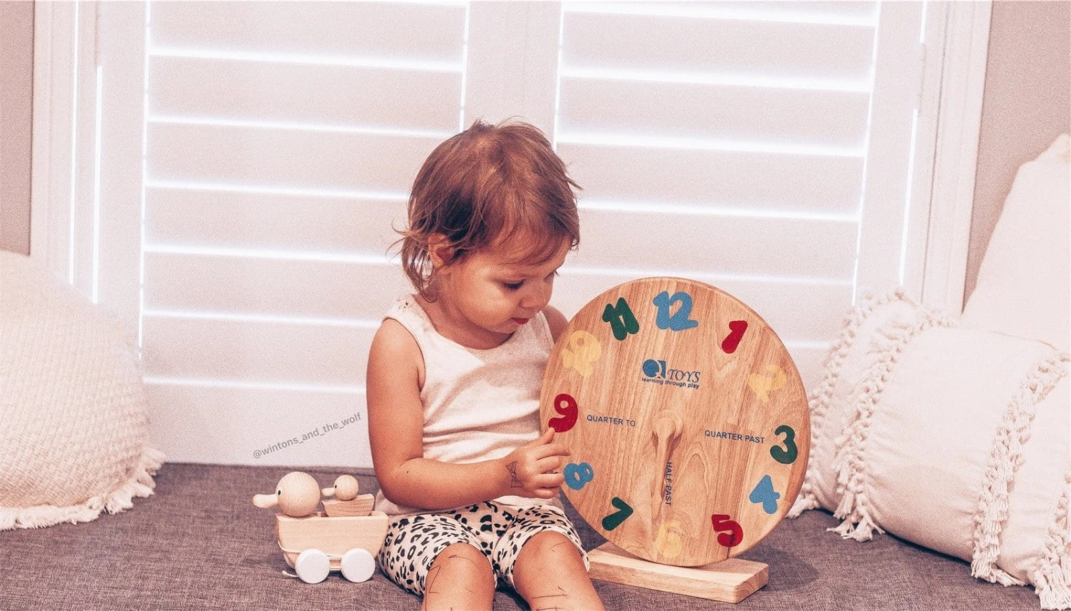 QToys Wooden Clocks 6 QToys Wooden Clocks - Image 4