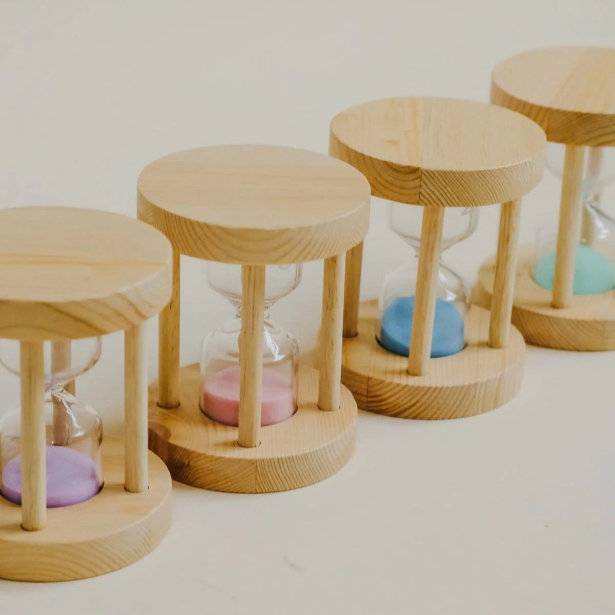 QToys Wooden Sand Timers Set Of 4 6 QToys Wooden Sand Timers Set Of 4 - Image 4