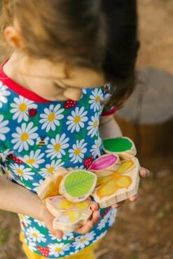 The Freckled Frog Stacking Leaves -Children Toy Store StackingLeaves 6