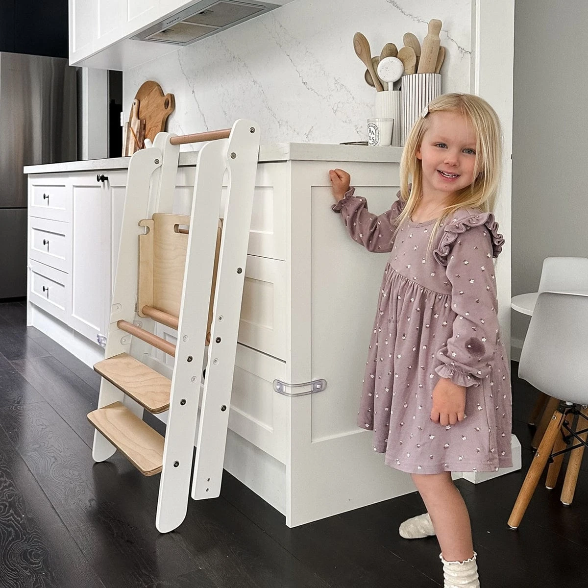 Toypark Folding Learning Tower - White/Natural 11 Toypark Folding Learning Tower - White/Natural - Image 9