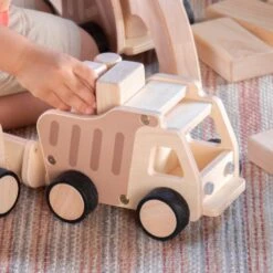 Guidecraft Wooden Dump Truck -Children Toy Store WoodenDumpTruck 3