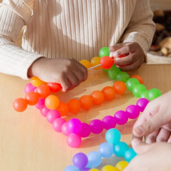 Guidecraft BendiBeads - Rainbow - 12 Pc. Set 7 Guidecraft BendiBeads - Rainbow - 12 Pc. Set - Image 5